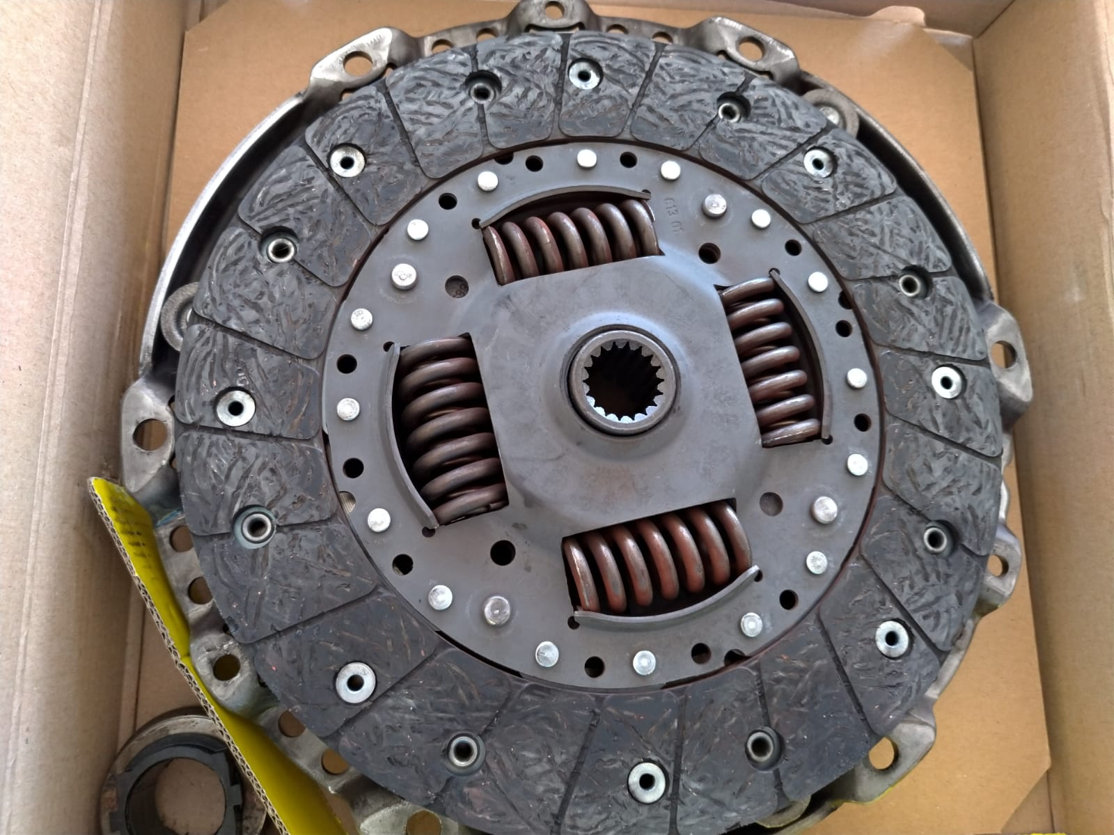 DEBRİYAJ SETİ  ORJİNAL      821087